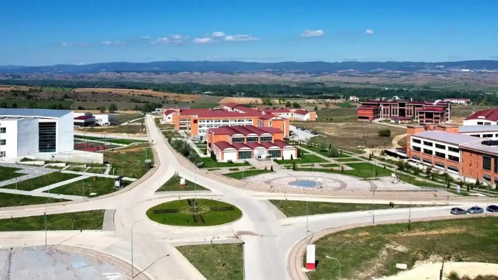 Kastamonu Üniversitesi onlarca personel alıyor!;