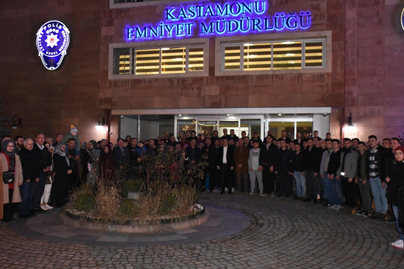 48 polis daha Hatay'a gönderildi;