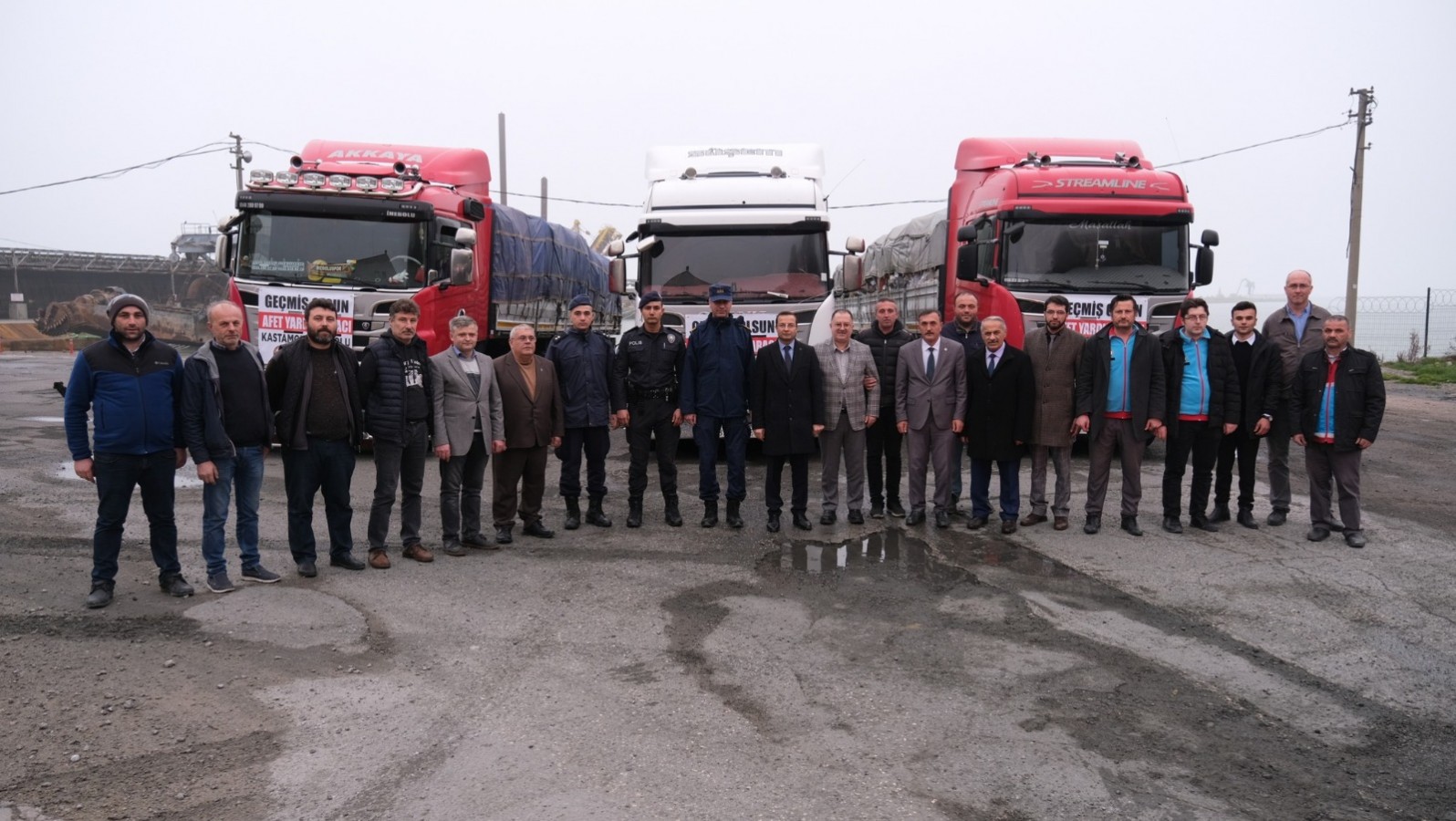 İnebolu’dan deprem bölgesine yakacak yardımı;