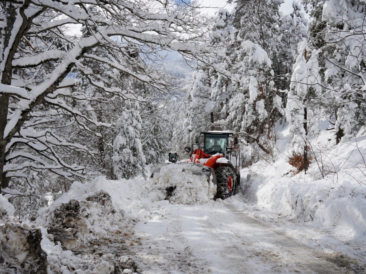 Kastamonu’da yol ağının 3 katı kar temizliği yapıldı;