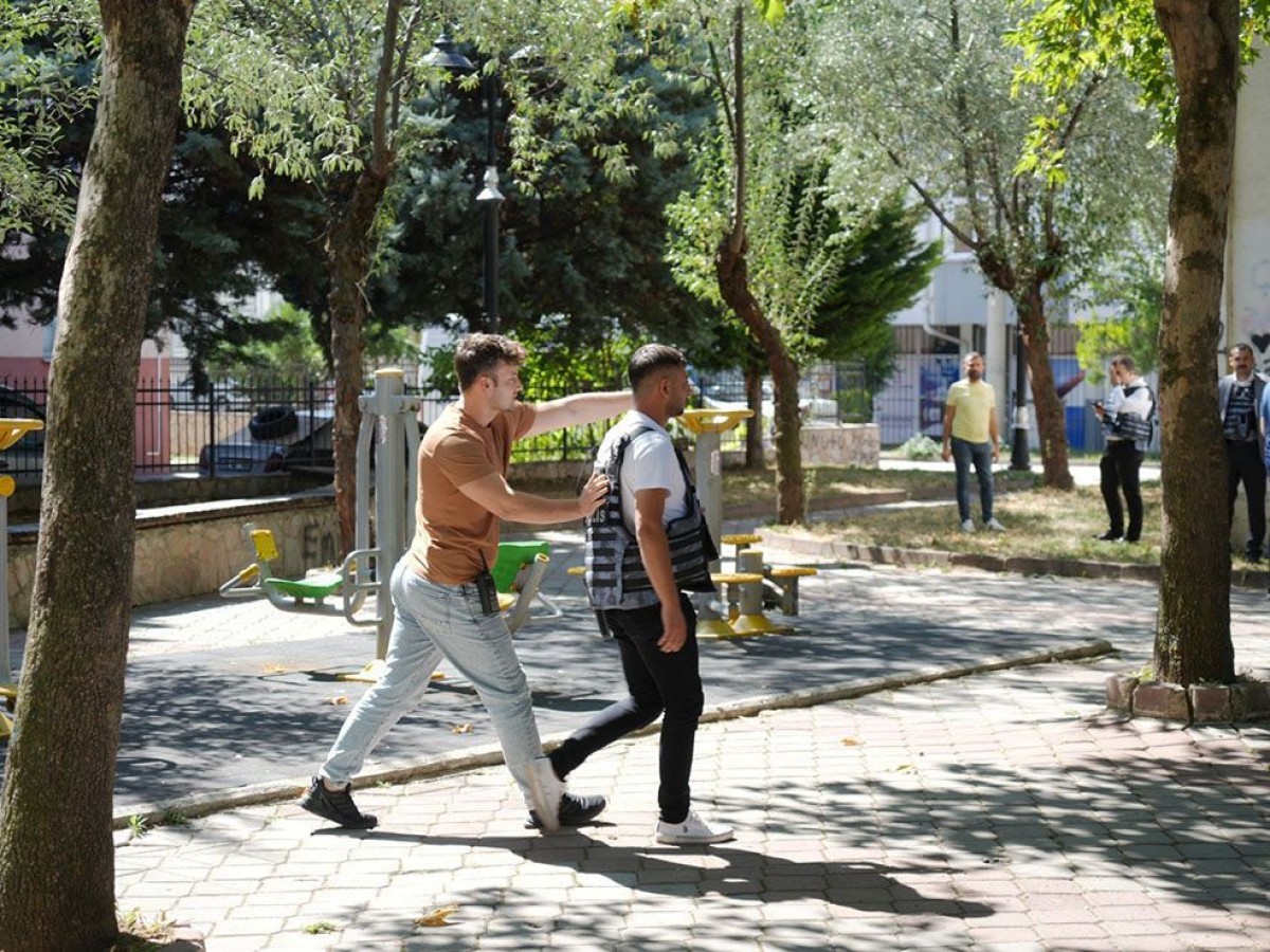 Silahlı saldırganın ikna çabaları devam ediyor;