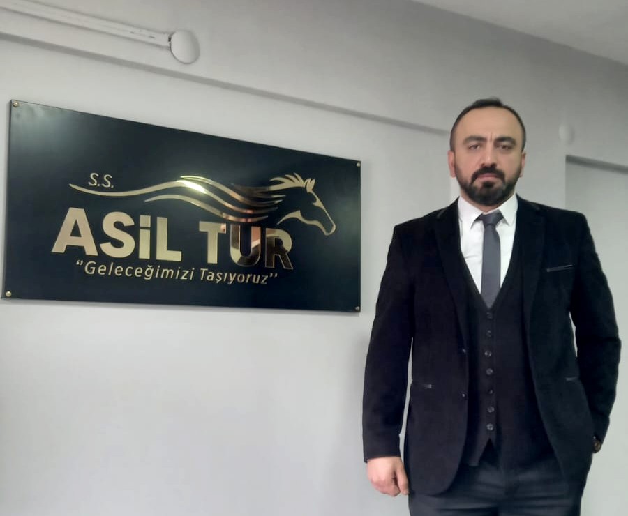 Asil Tur, 43 depremzede öğrenciyi ücretsiz taşıyor;