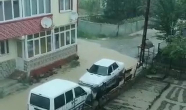 Pınarbaşı'da şiddetli yağış;