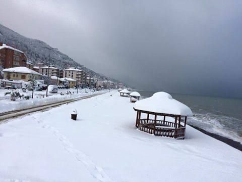 Kastamonu'nun kıyı kesimlerine 'kuvvetli kar' uyarısı!;