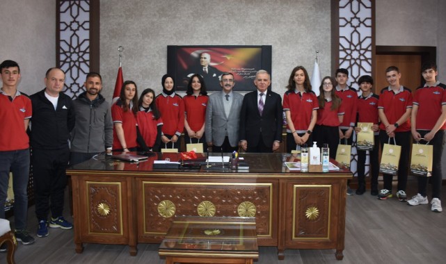 Türkiye Şampiyonlarından Bahçacıoğlu'na ziyaret;