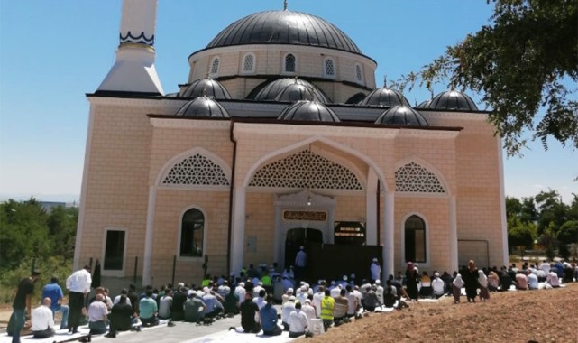 Kastamonu Entegre’nin OSB’de yaptırdığı cami ibadete açıldı;