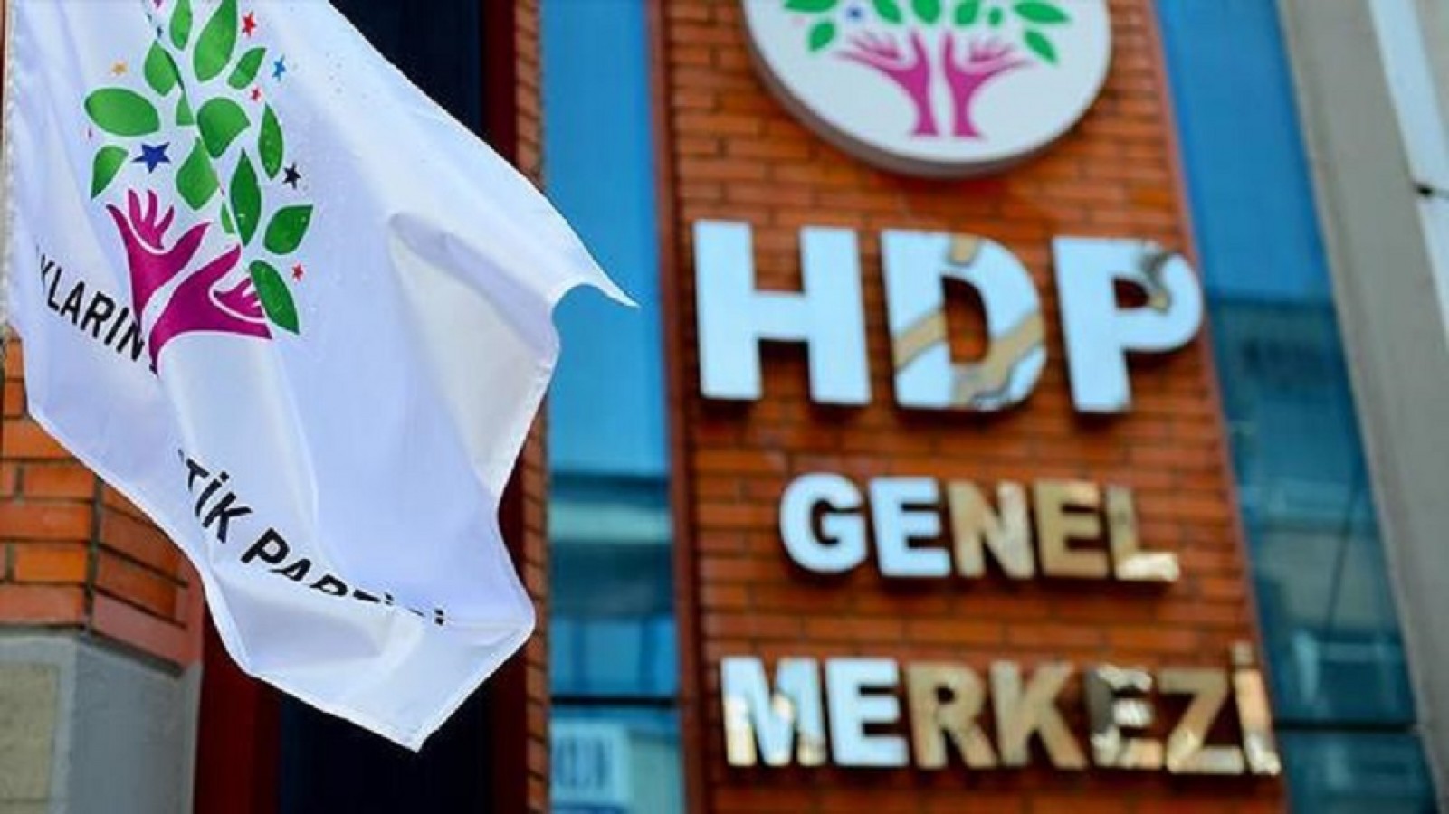 HDP'nin Hazine yardımı hesabına geçici bloke koyuldu;