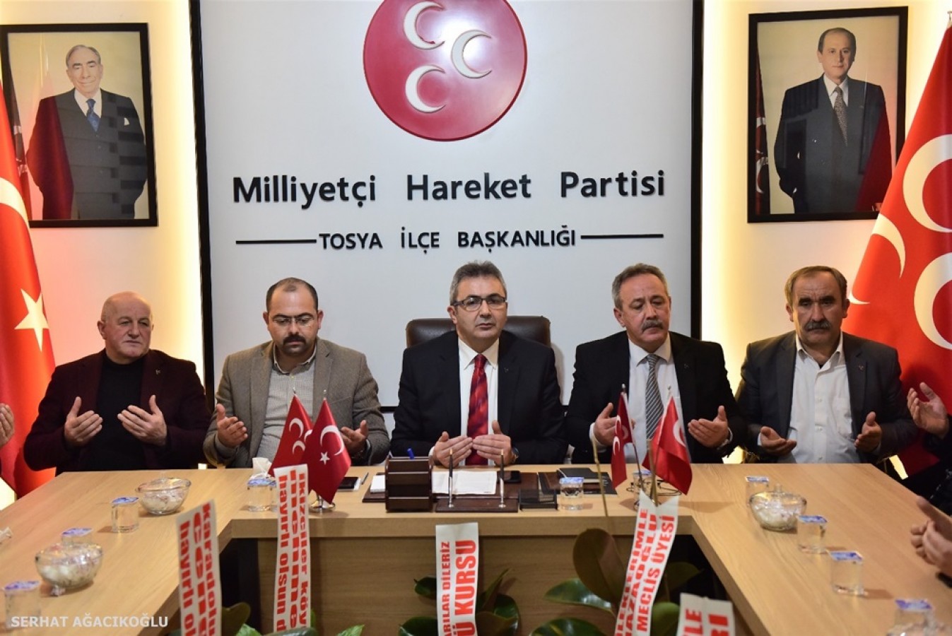 MHP Tosya İlçe Başkanlığı'nın yeni yönetimle ilk toplantısı;