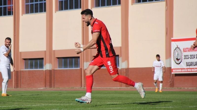 Kastamonuspor’dan ayrılan gol makinesi, Vanspor’da;