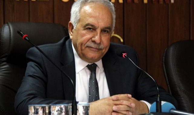 Eski Bakan Başesgioğlu, görevden alınan Bahçacığolu ile ilgili açıklama yaptı;