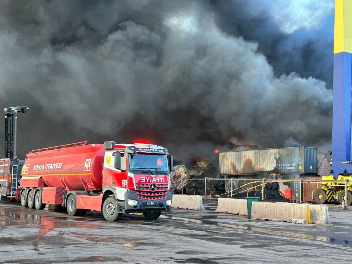 İskenderun Limanı'ndaki yangın kontrol altına alındı;
