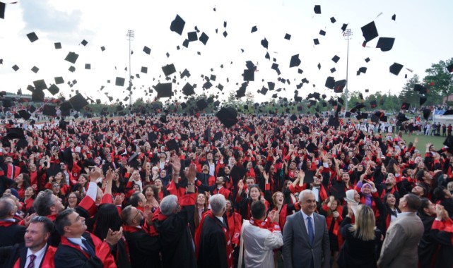 Kastamonu Üniversitesi 4 bin 500 mezun verdi;