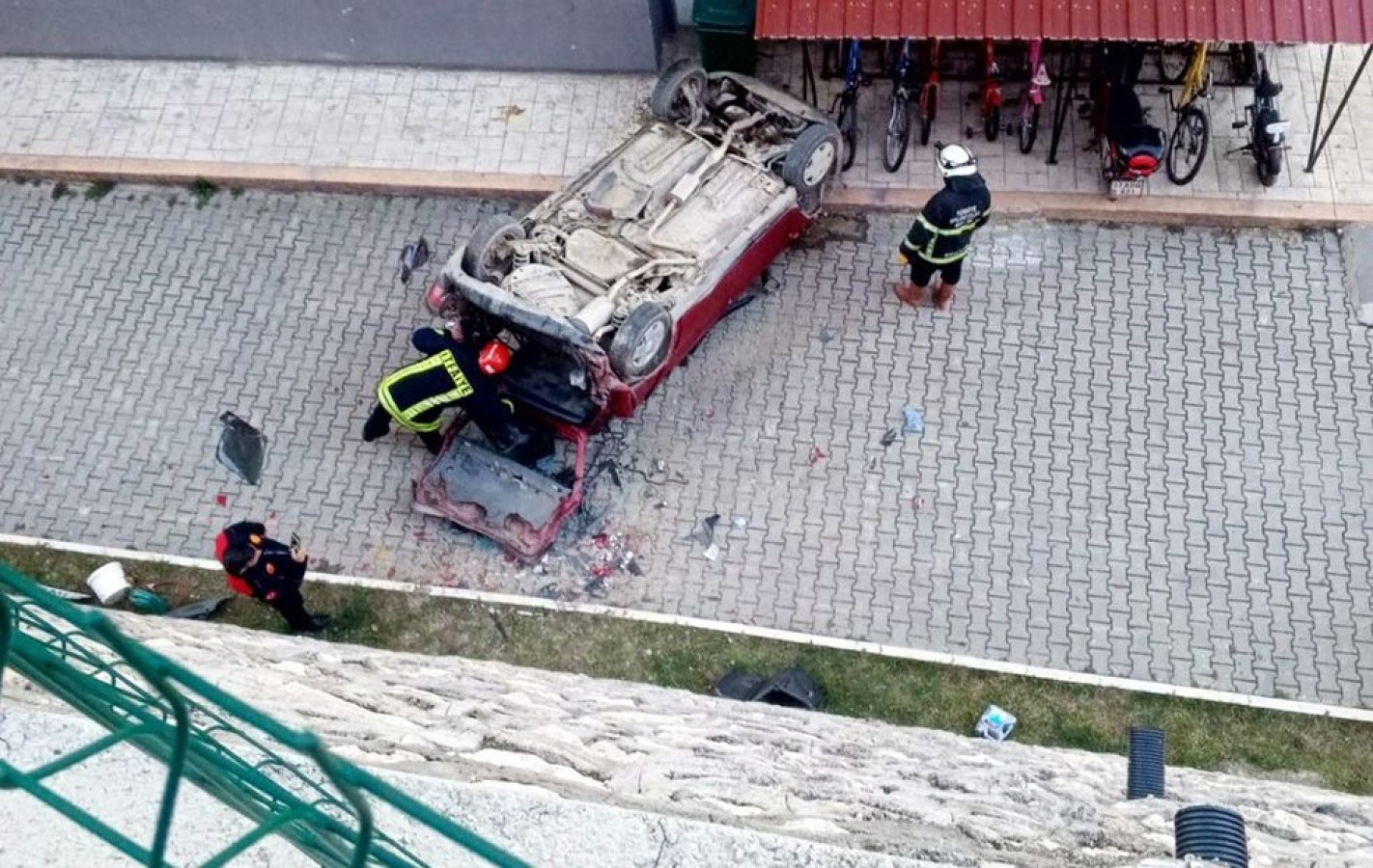 Kastamonu’da kaza!.. Yanlış vites duvardan uçurdu;