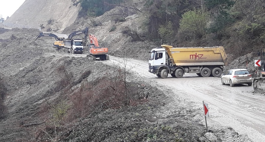 Kastamonu-Çatalzeytin karayolu 8 günde açılabildi;