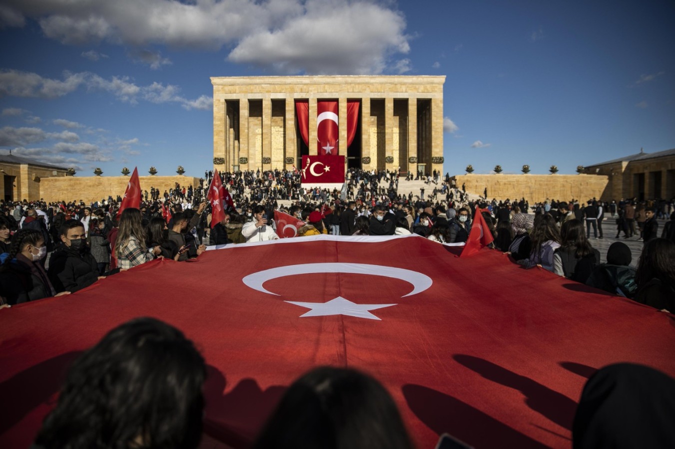 Anıtkabir'e rekor ziyaret!;