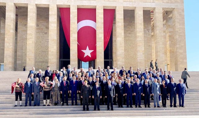 Ankara’nın başkent oluşu törenlerle kutlandı;