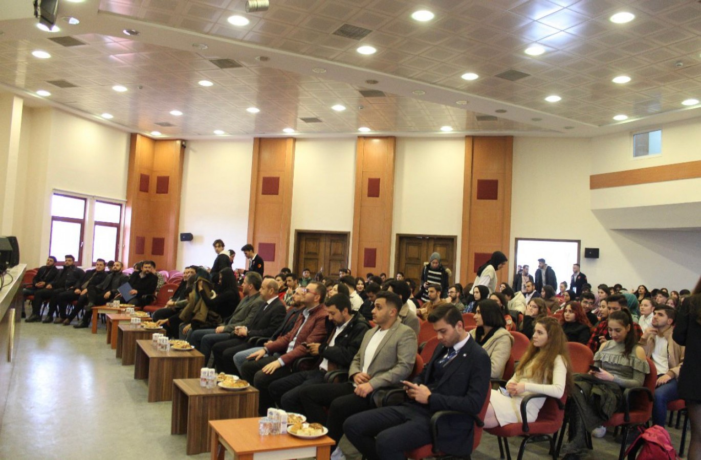 Kastamonu Üniversitesi’nde Dünya Sivil Havacılık Günü kutlandı;