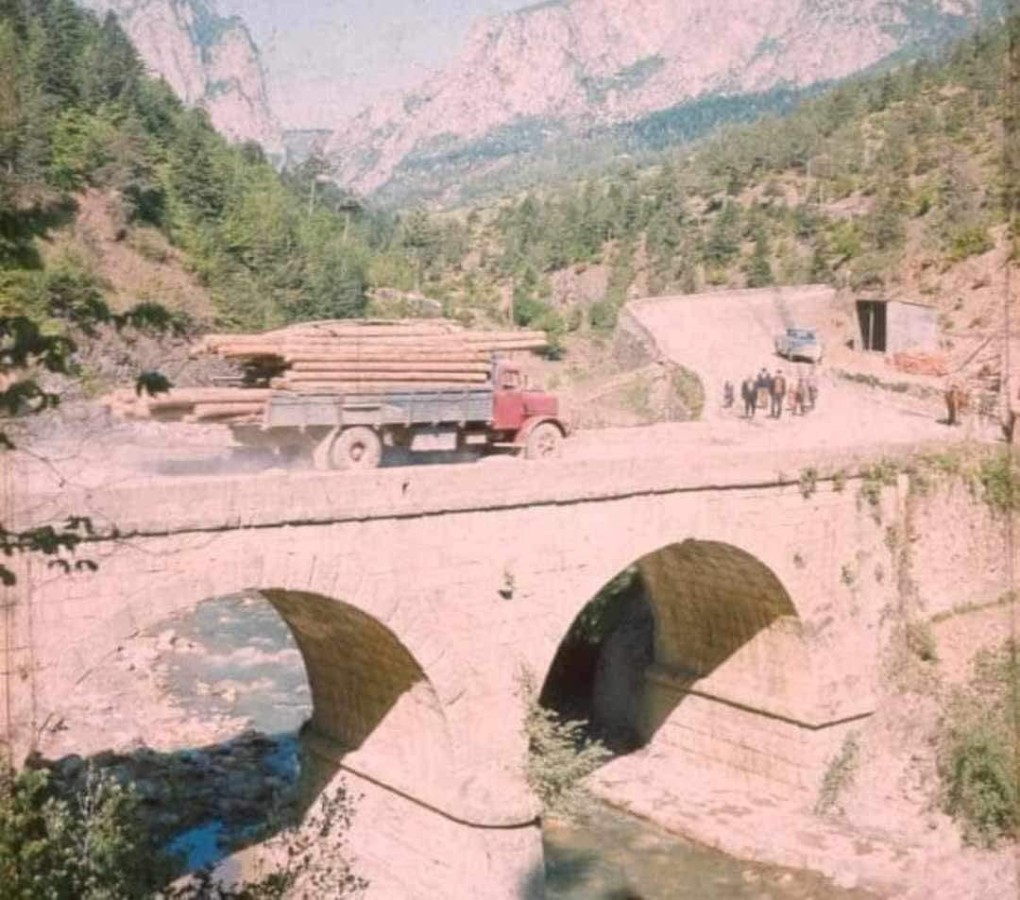 Kastamonu tarihinin asırlık tanığı içler acısı halde...;