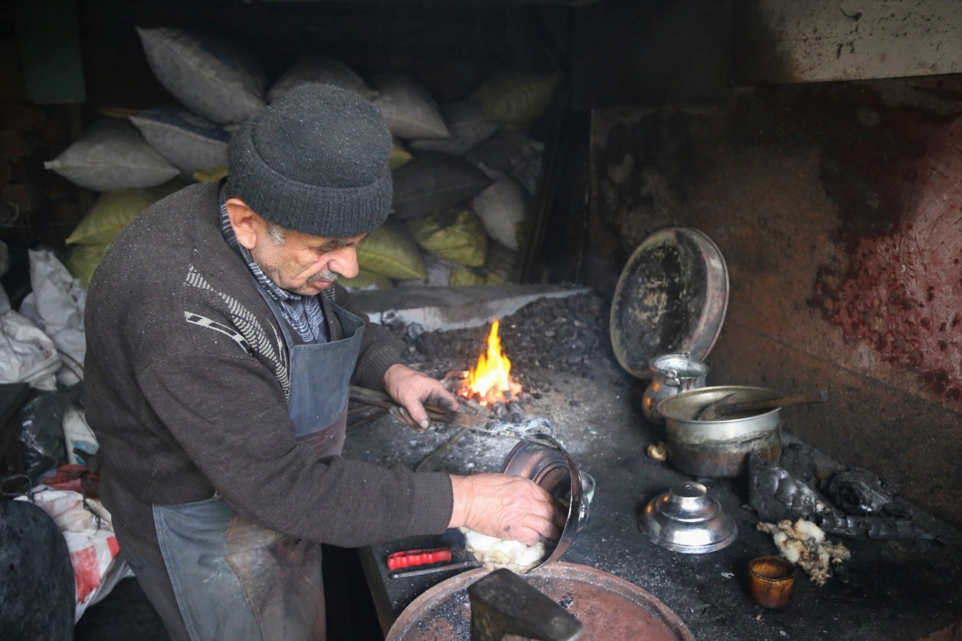 56 yıldır bakırlara hayat veriyor;