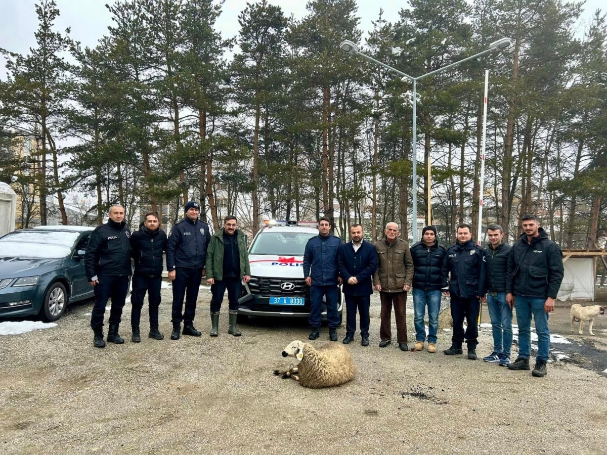 Devrekani İlçe Emniyet Amirliğine yeni hizmet aracı;