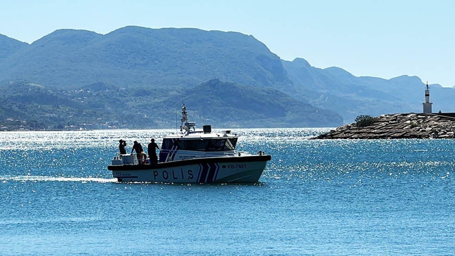 Batan teknedeki vatandaşları arama çalışmasına ‘dalga’ engeli;