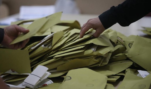 Türkiye elektronik seçime hazırlanıyor;