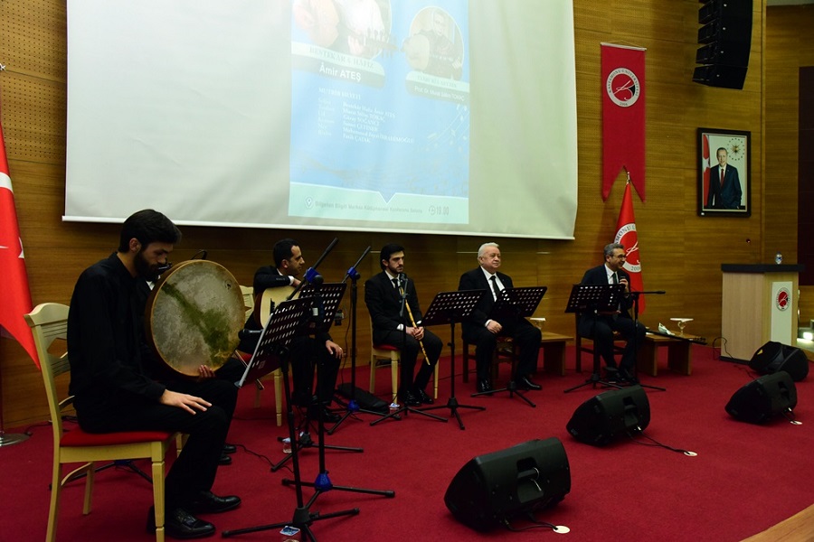 Üniversitede Türk Sanat Müziği esintisi;