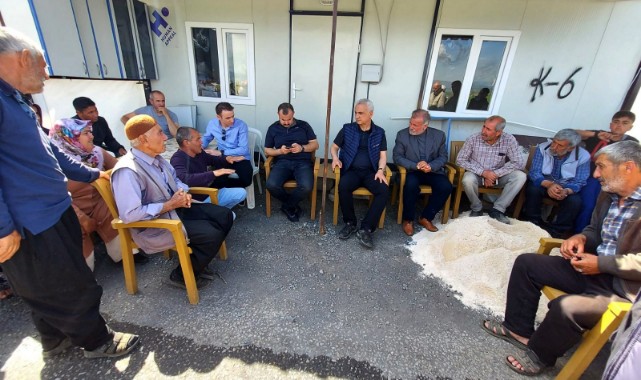 Vali Çakır, Kozdere'deki depremzedelerle bir araya geldi;