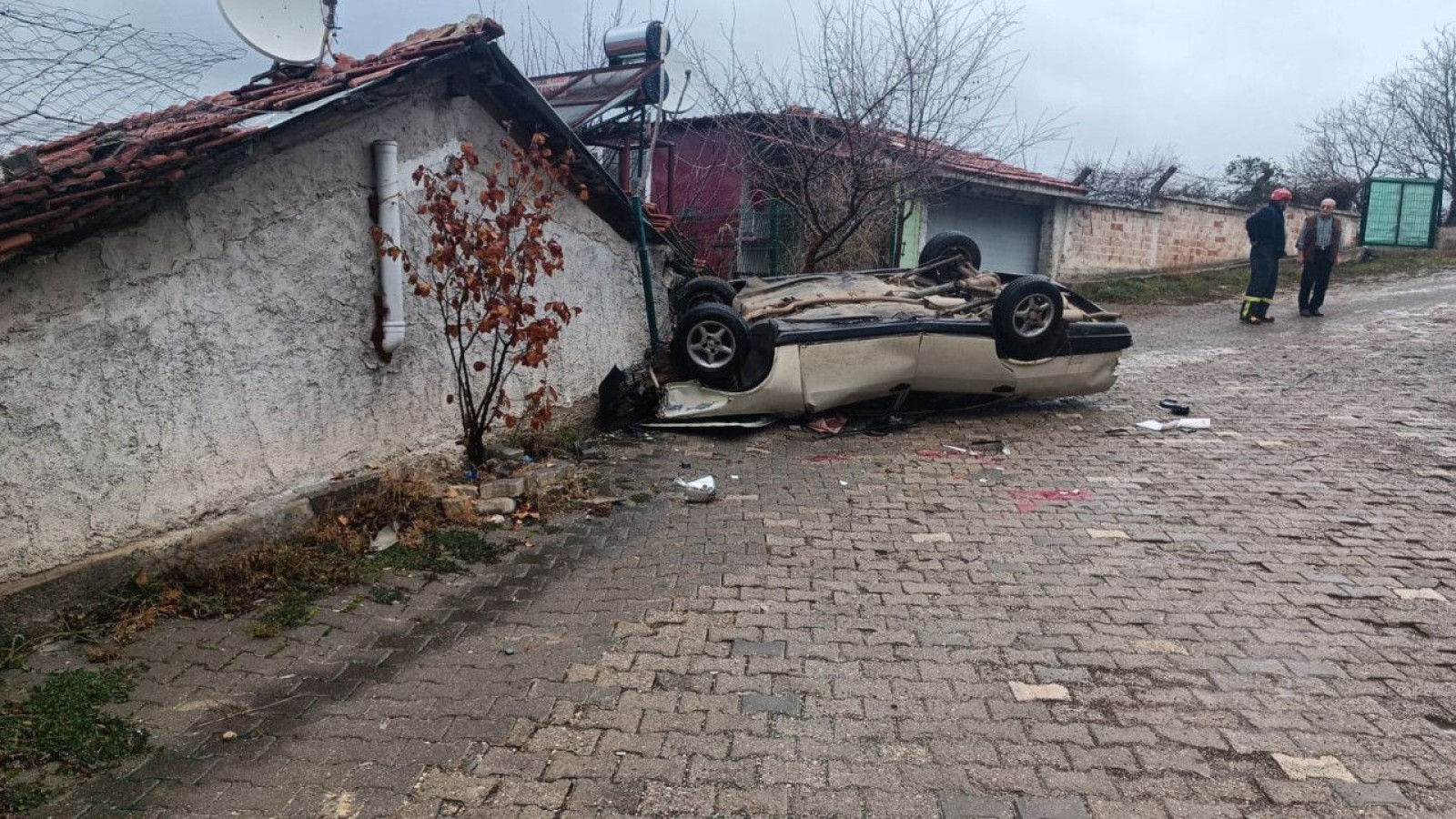 Kastamonu Belediyesi'nden buzlanmaya karşı levhalı önlem;