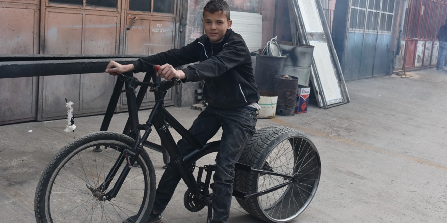 12 yaşındaki Uğur bisiklet tasarladı;
