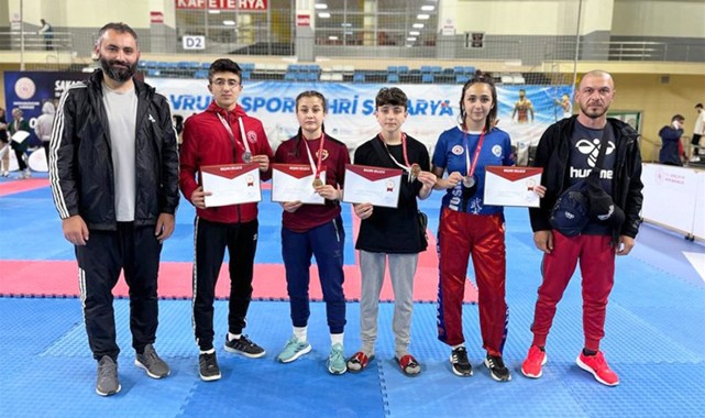 Wushuda iki Türkiye şampiyonluğu