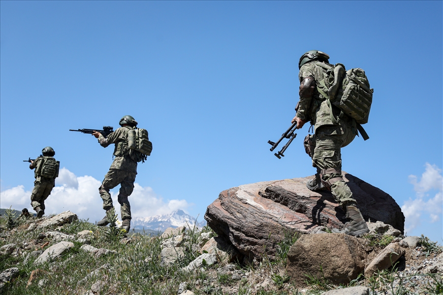 9 PKK'lı terörist etkisiz hale getirildi;