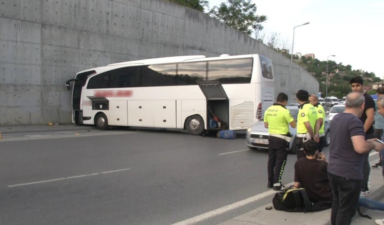 Bozkurt-Abana seferini yapan otobüs kaza yaptı;