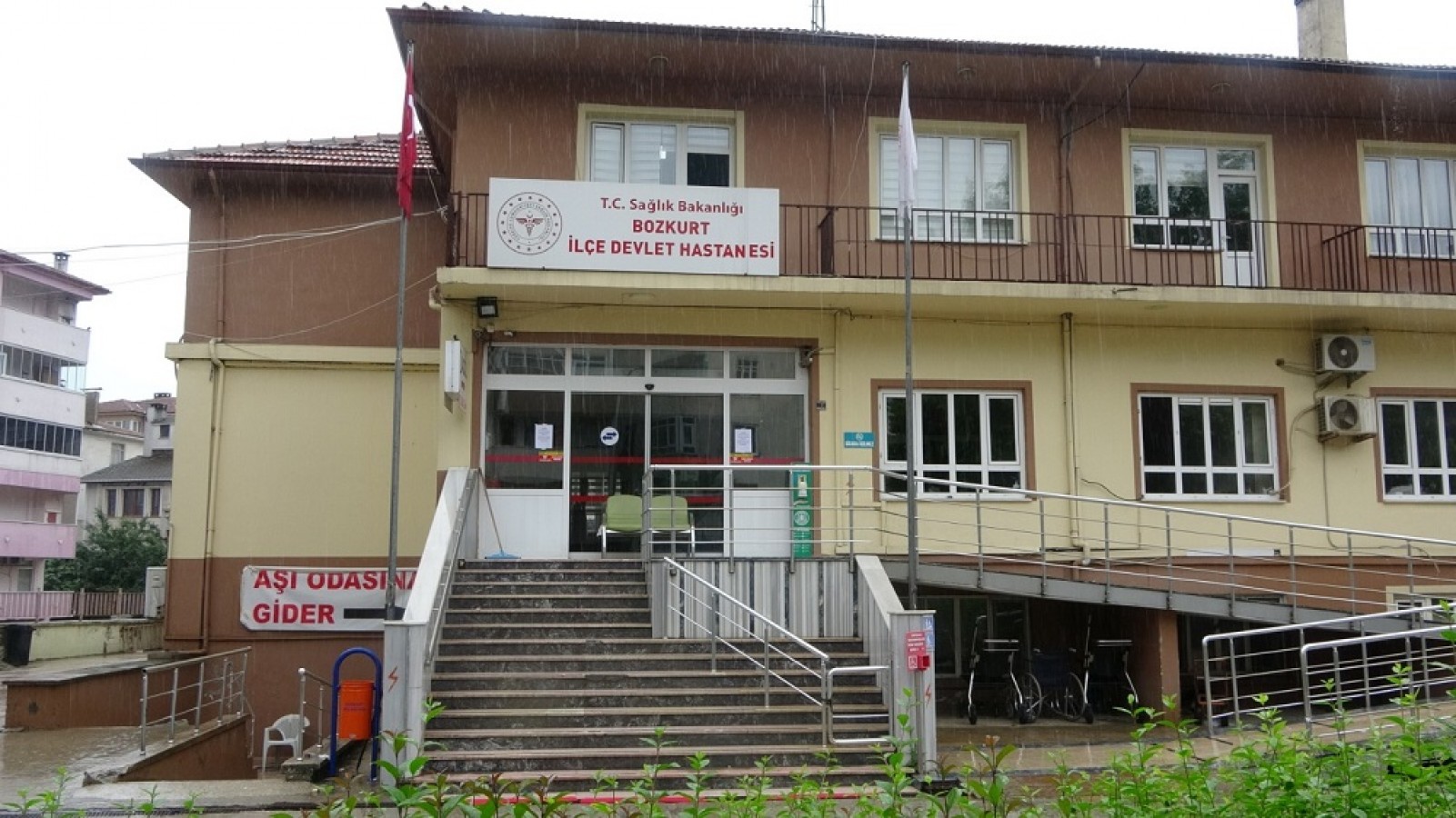 İlçe devlet hastanesi boşaltıldı
