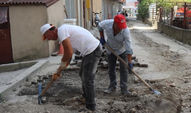 Sokaklar Yenileniyor;