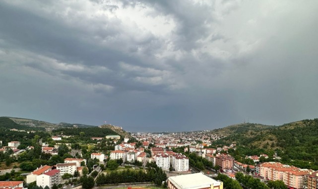 Kastamonu'da fırtına sonrası giden elektrikler ne zaman gelecek?;