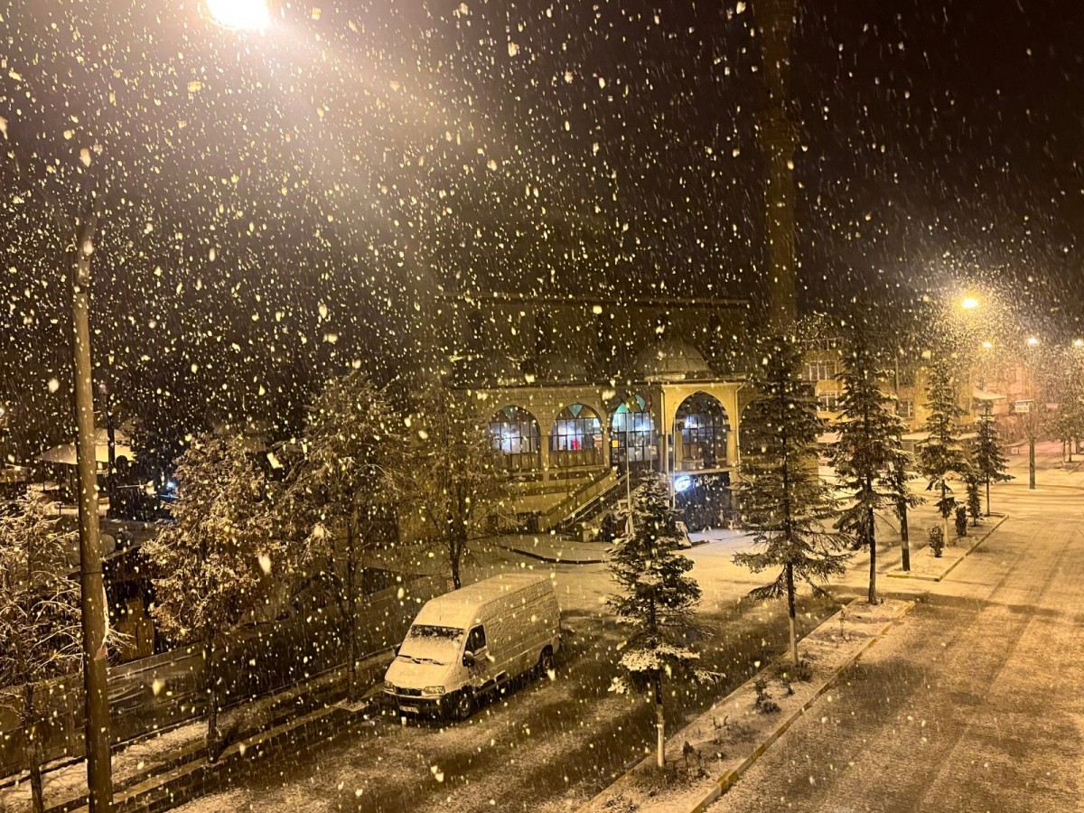 Kastamonu'da kar yağışı;