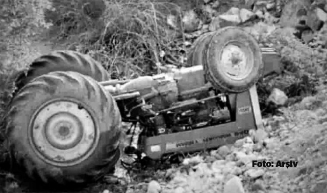 Tosya’da traktör şarampole devrildi: 1 ölü, 1 yaralı;
