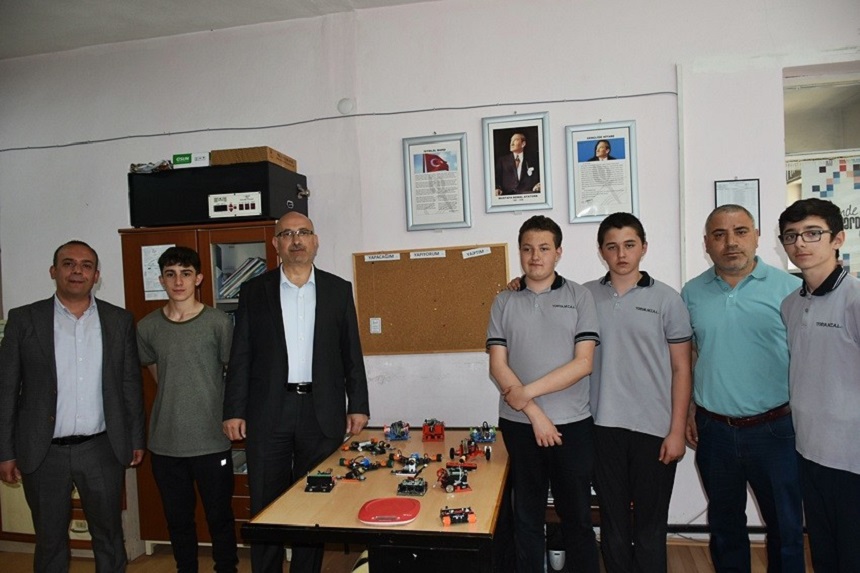 Tosya Mesleki ve Teknik Anadolu Lisesi 'Robot Yarışması'na iddialı gidiyor;