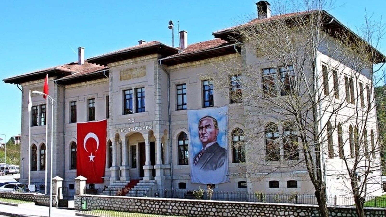 İlçe belediyesinde ‘torpil’ iddiası!.. Başkanın yeğeni işe mi alındı?;